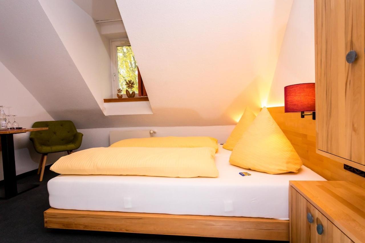 Wohlfuehlhotel Im Schlosspark - Self Checkin Willebadessen Buitenkant foto