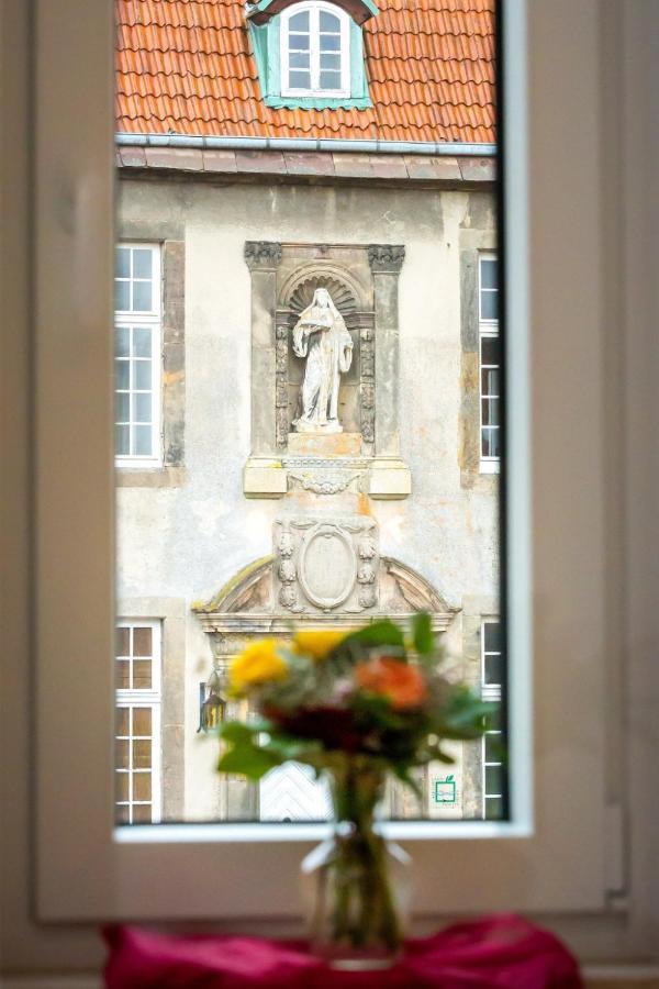 Wohlfuehlhotel Im Schlosspark - Self Checkin Willebadessen Buitenkant foto