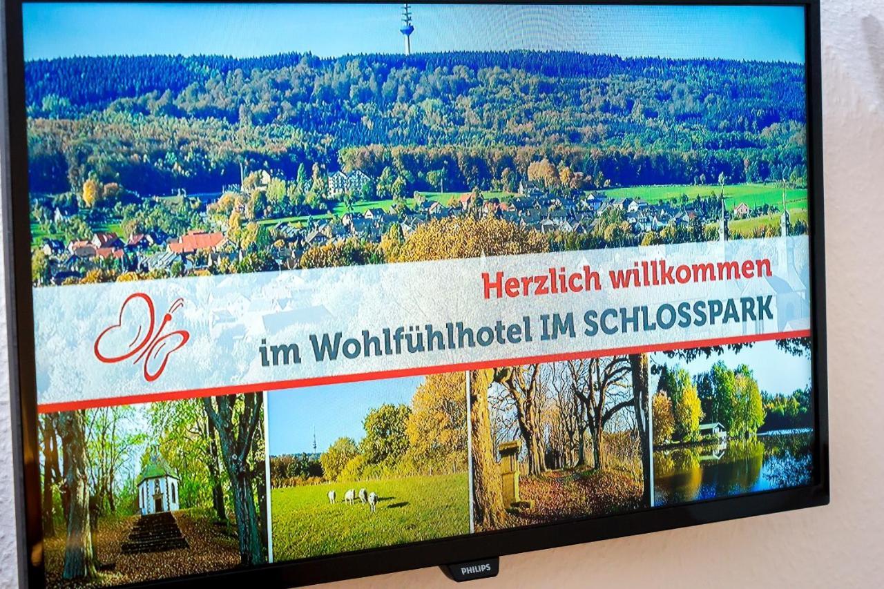 Wohlfuehlhotel Im Schlosspark - Self Checkin Willebadessen Buitenkant foto